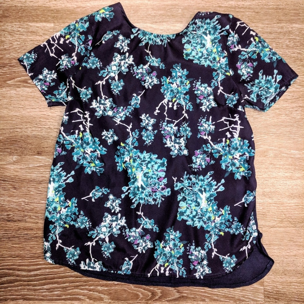 Floral Shirt with back quarter zipper